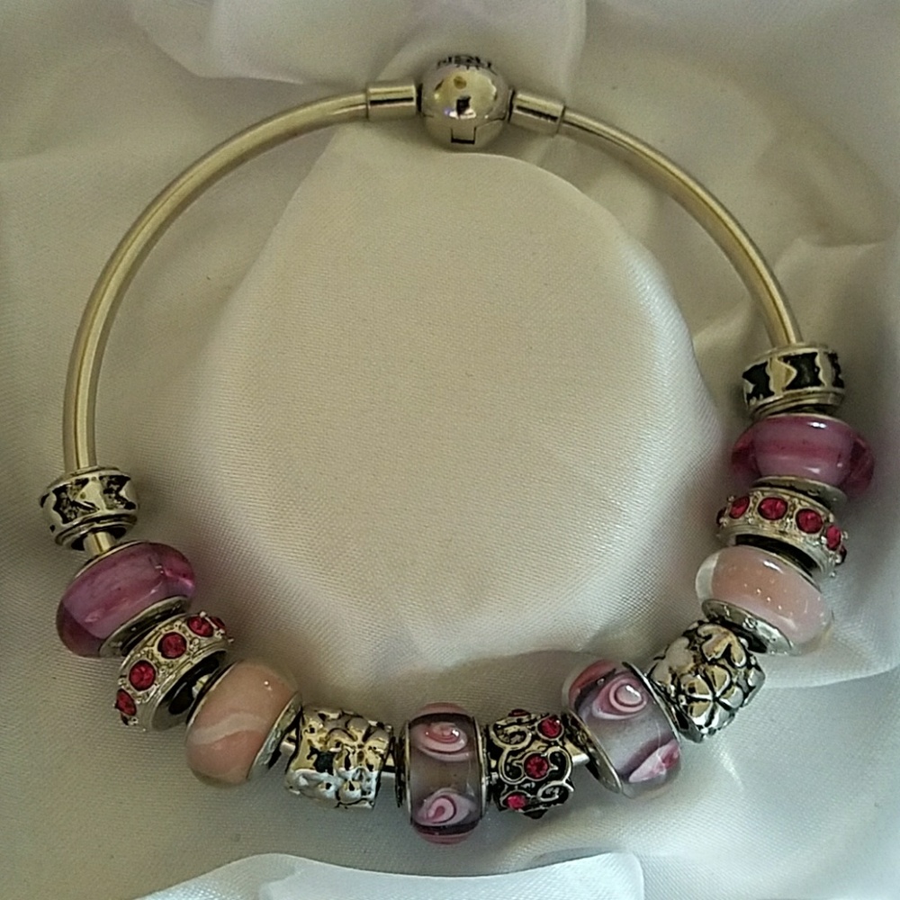 NWOT Joseph Nogucci Iris Murano charm bracelet